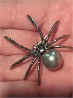 New large spider broche, creepy cool !