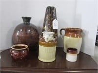 COLLECTION OF POTTERY