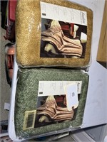 2 LUXURY CHENILLE THROW BLANKETS NEW IN PACKAGE