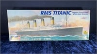 Vintage RMS Titanic Model - Complete