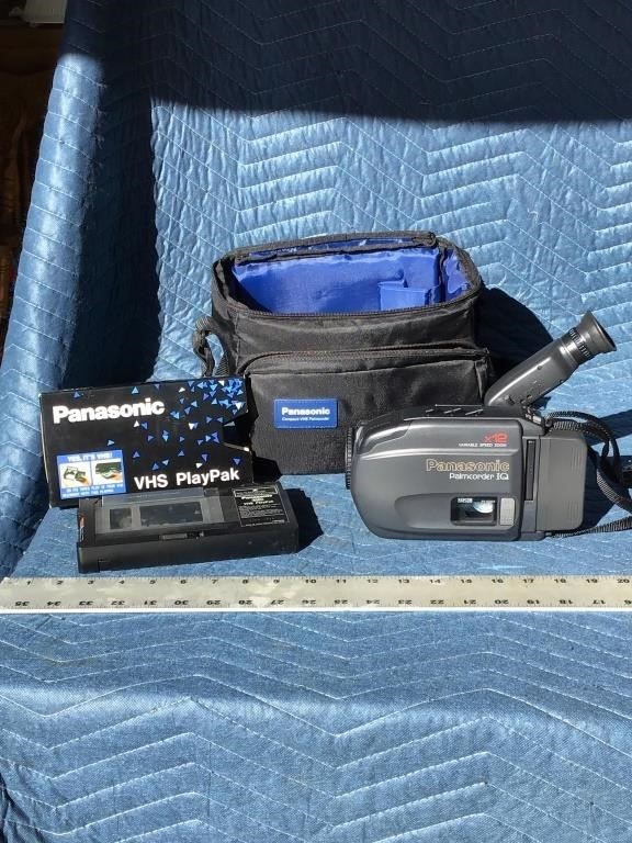 Panasonic Palmcorder IQ Compact VHS Palmcorder