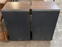 Pair of Fisher 2.5 FT Speakers