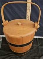 banded sugar bucket with lid