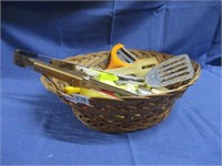 utensils basket .