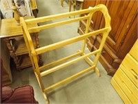 Wooden Quilt Rack - 28"Wx13"Dx32"H