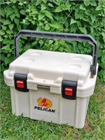 Pelican Heavy Duty Ice/drink Cooler