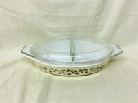 Pyrex  GOLD ACORN Oval Divided Dish w Divided Lid