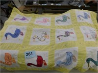 Baby quilt/comforter w/ 12 panels of ducks,
