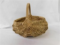 Small country buttocks basket, 7" x 6 1/2"