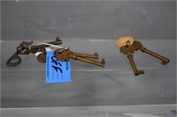 (6) Antique Keys