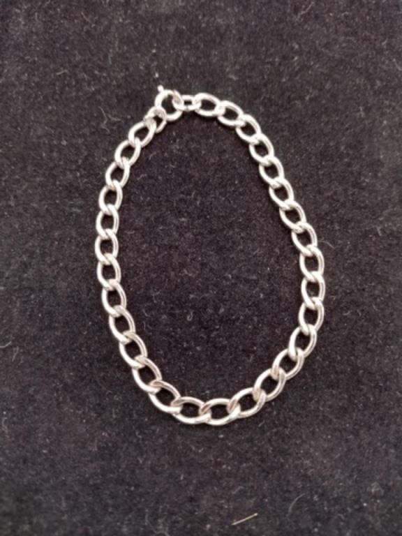 Sterling Silver Marked Chain Bracelet TW: 7.5g