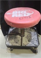 BIG RED Rolling mechanics stool. Pneumatic lever