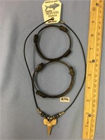 Four assorted bracelets        (k 18)