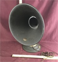 Antique Atwater Kent Loud Speaker Horn