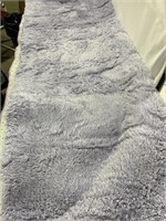 8 x 6FT FLUFFY AREA RUG - 8 x 6FT