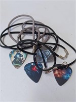 Star Wars Guitar Pick Style Pendant Necklace