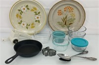 Lot of kitchen items