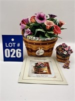 Longaberger Miniature Petunia Basket & Boyds Bear