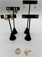 8 pairs pierced
Earrings-Asst
Gold