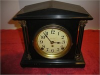 Seth Thomas Mantle Clock w/key, 11x6x10