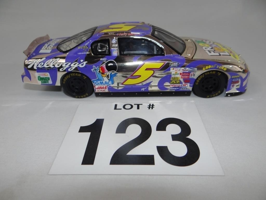 2000 RACING CHAMPIONS #5 TERRY LABONTE DIECAST CAR