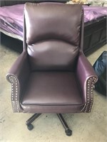 Large Swivel Office Chair