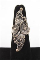Ladies Sterling Silver Floral Fashion Ring