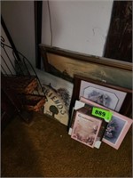 LOT FRAMED & UNFRAMED WALL DECOR PIECES