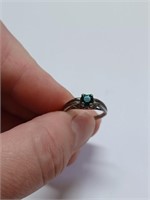 Emerald Green Colored Stone Ring Marked 925- 1.9g