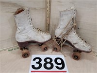 roller skates-size unknown