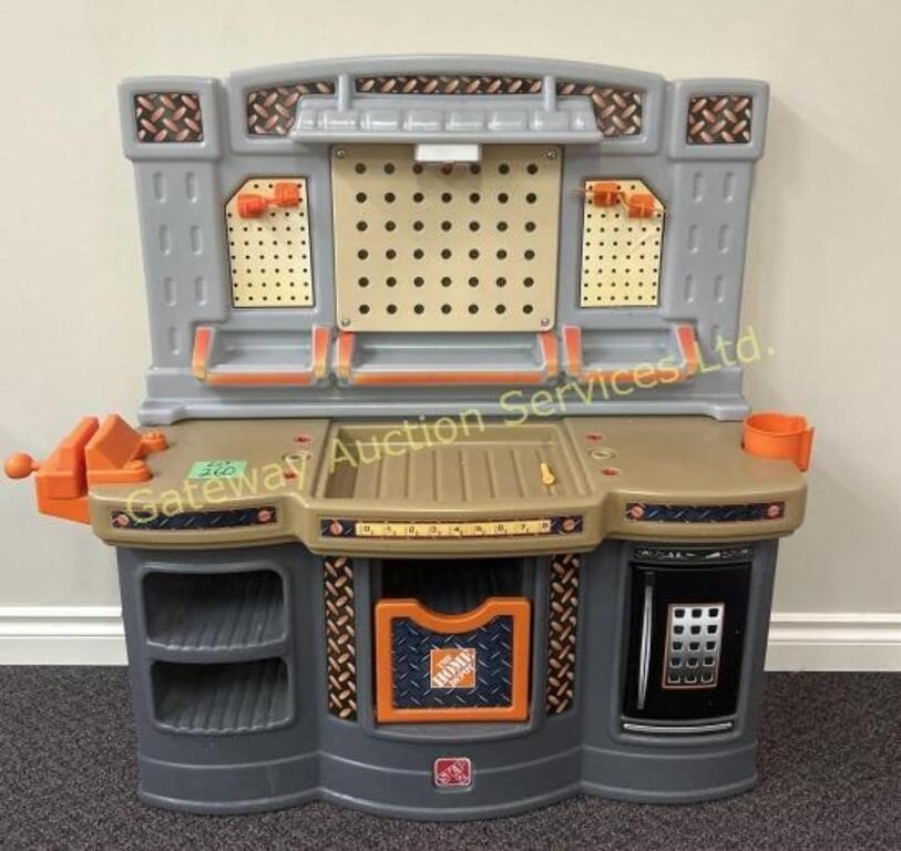 Child’s work bench Home Depot