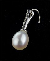 Sterling Silver Diamond &Pearl Pendant CRV$873