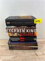 Lot of Stephen King books/ The Dark tower