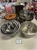 Assorted Kitchen Items Bundt Pan, Bowls,