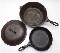 2 Cast Iron Skillets