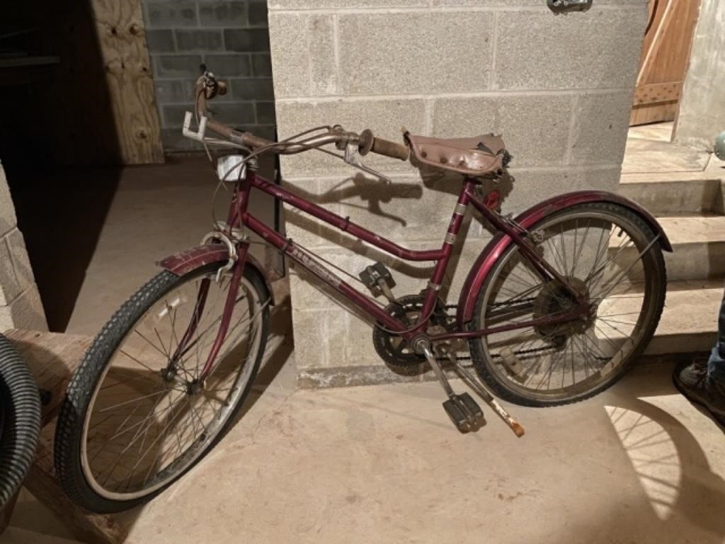 Vintage Ladies Bicycle