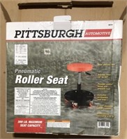 Pittsburg Roller Seat in Box