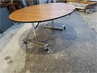 6' round folding table with cart