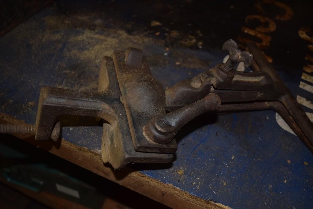 Antique Bench Vise