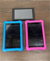 Lot of 3 Tablets