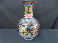 ORIENTAL PORCELAIN DRAGON VASE