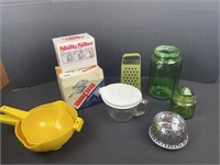 Pampered chef, measuring cup, strainers, pasta