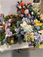GROUP OF ARTIFICIAL FLOWERS & WREATH SETS