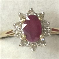 Stunning Ladies Gold and 1ct Diamond and Ruby Ring