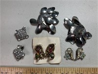4 sets vintage earrings