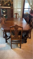 Dining Room Table
 6 chairs, 1 captain