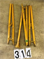 2 sets of Metal Sawhorse Legs B&D 16 Hedge Trimmer