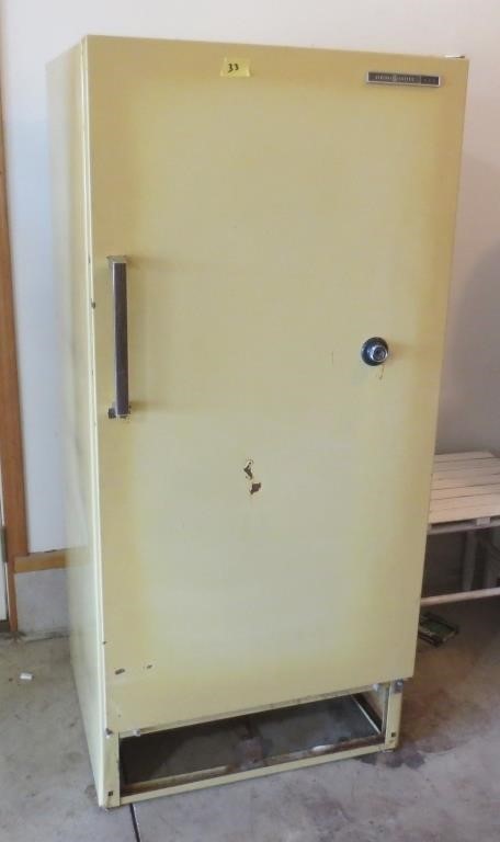 Refrigerator, untested