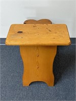 Child’s wooden desk with heart-shaped seat 21