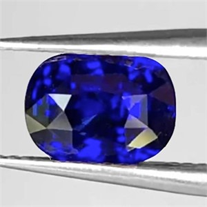 Natural Royal Blue Sapphire (Flawless-VVS) Certifi
